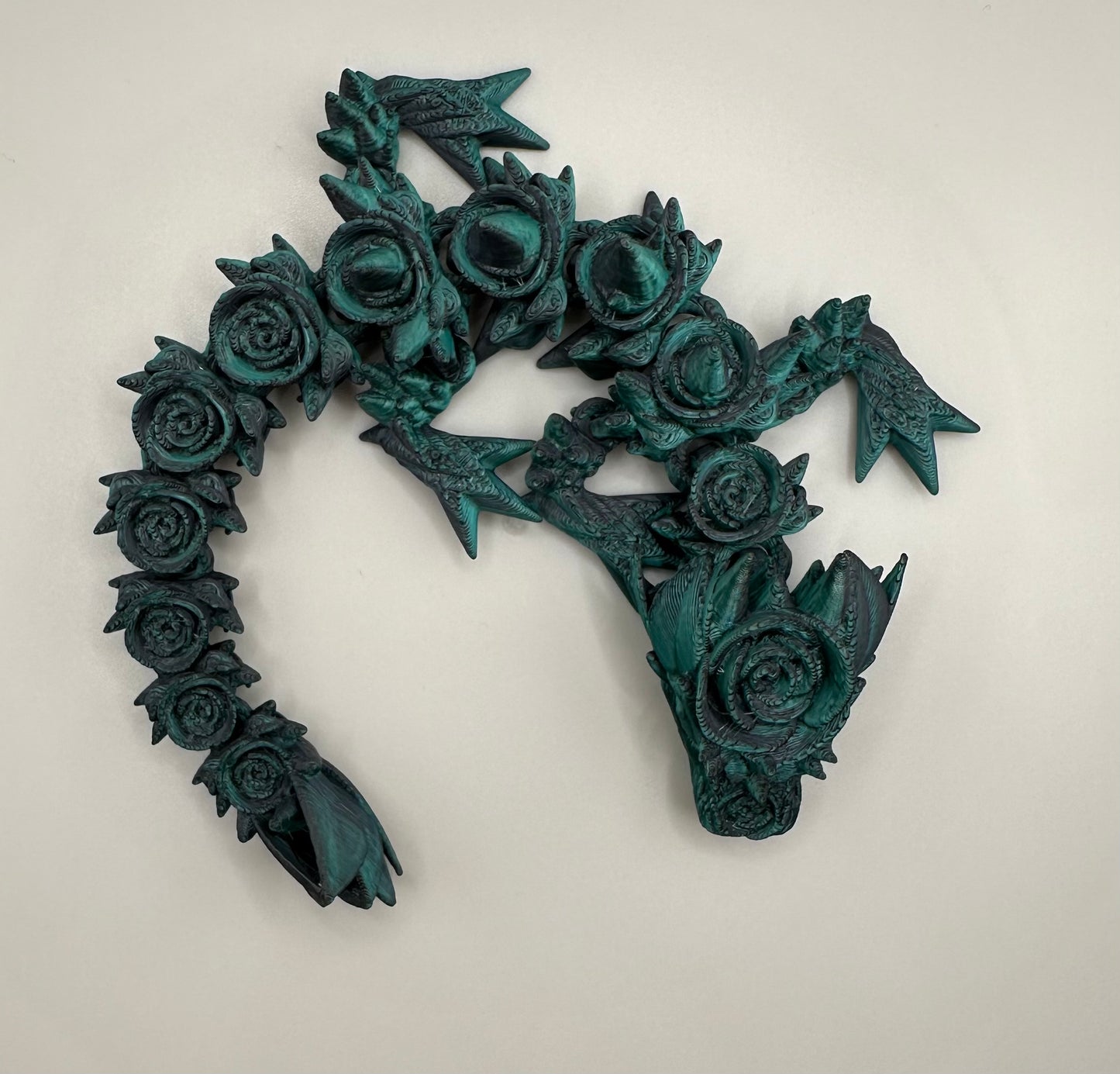 Rosen Drache in verschiedenen Farben 21.5 cm