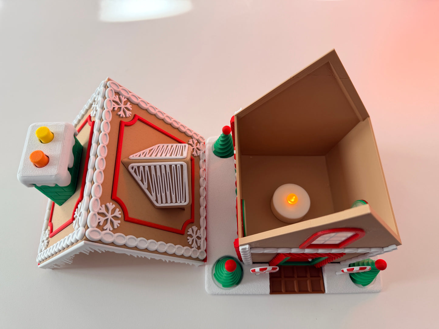 3D-gedrucktes Lebkuchenhaus mit LED-Teelicht
